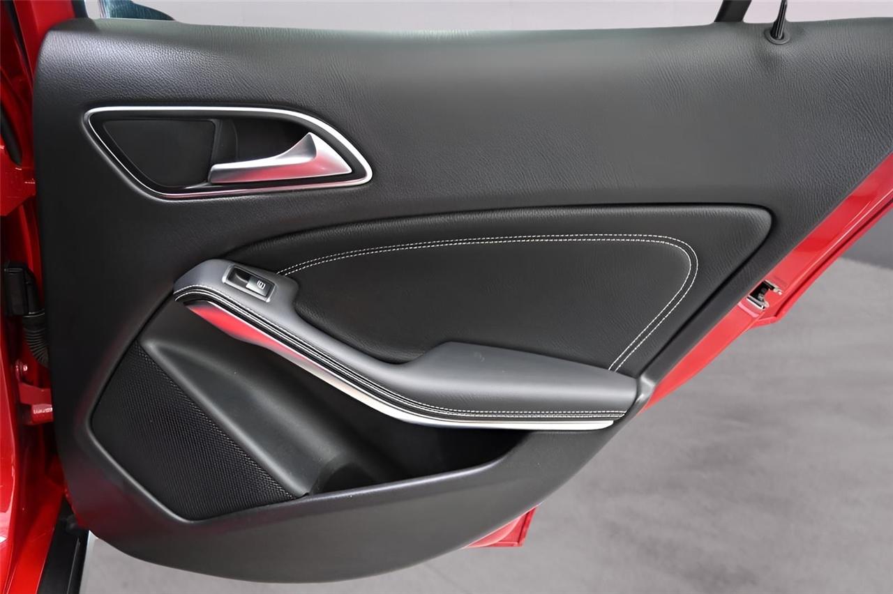 Mercedes-Benz GLA GLA 250 4MATIC SUV 2019