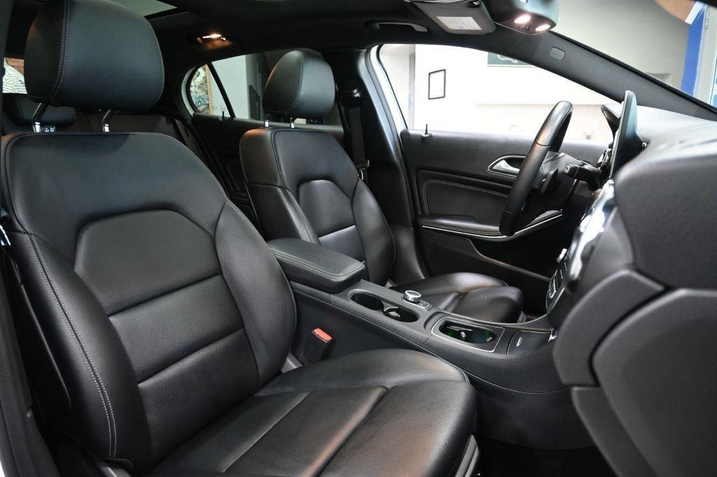 Mercedes-Benz GLA GLA 250 4MATIC SUV 2020