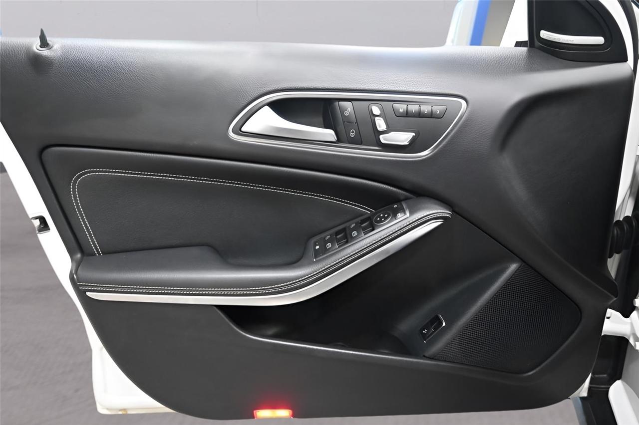 Mercedes-Benz GLA GLA 250 4MATIC SUV 2020