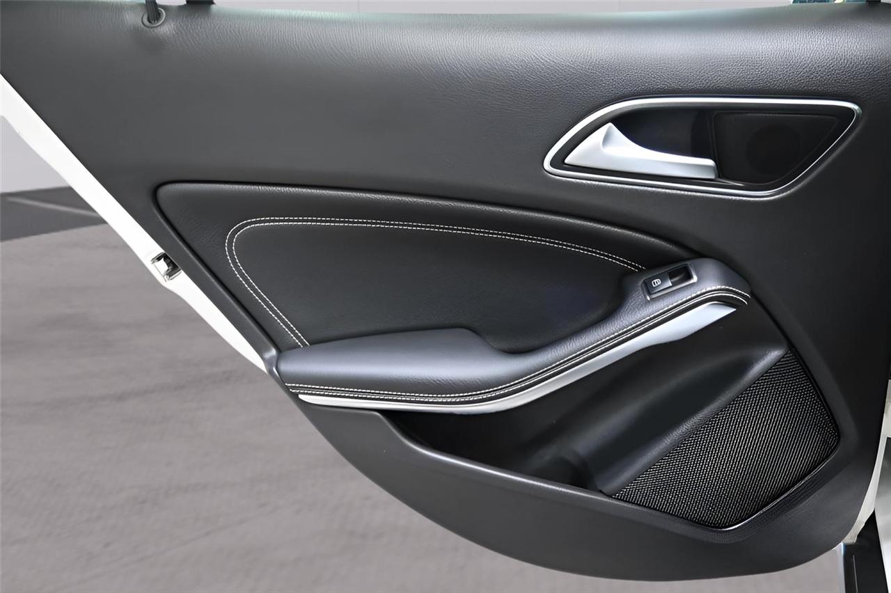 Mercedes-Benz GLA GLA 250 4MATIC SUV 2020