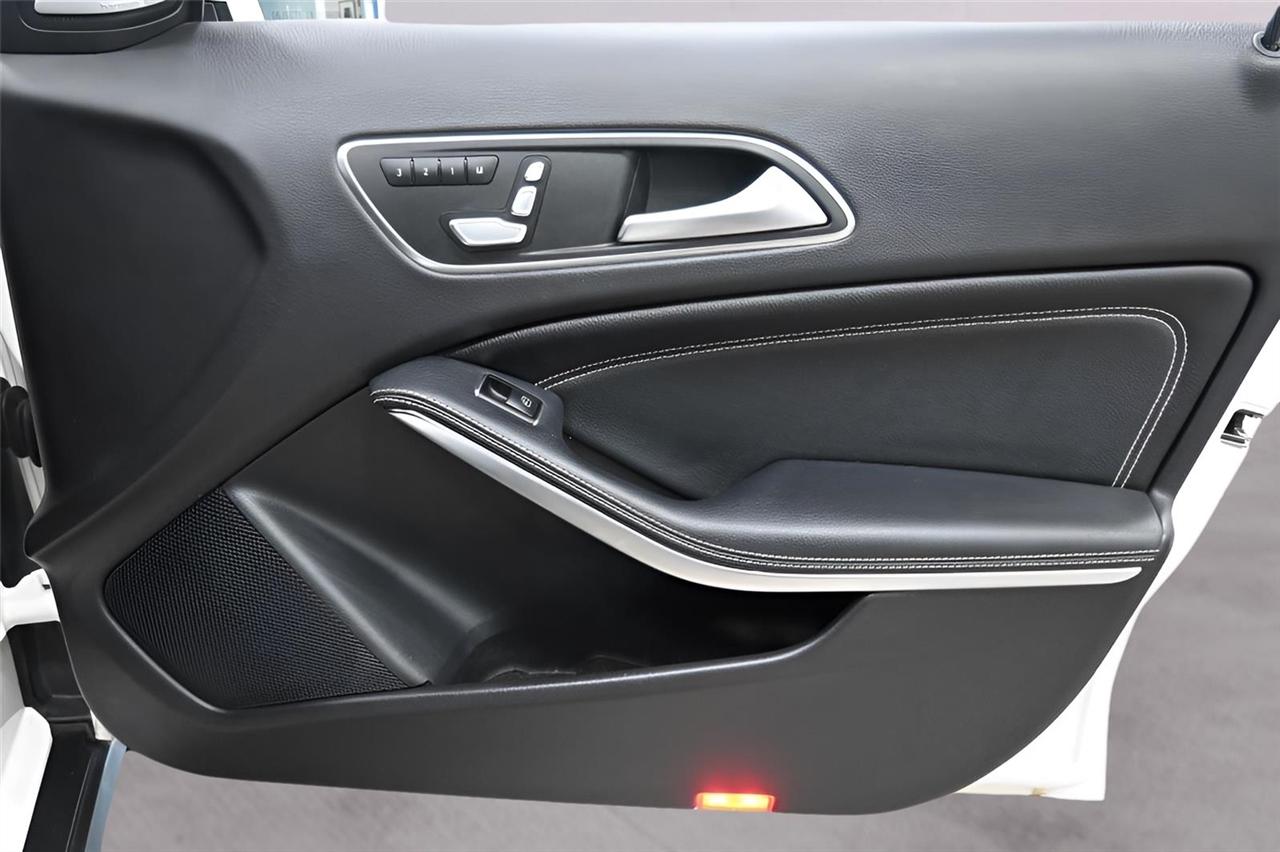 Mercedes-Benz GLA GLA 250 4MATIC SUV 2020