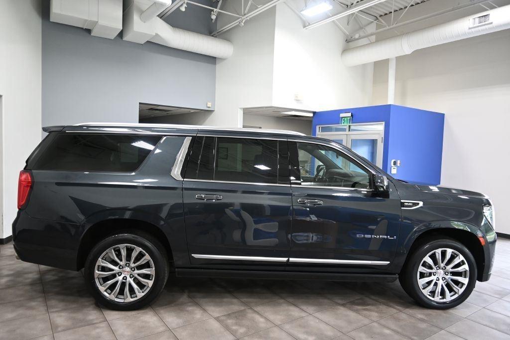 GMC Yukon XL 4WD 4dr Denali 2022