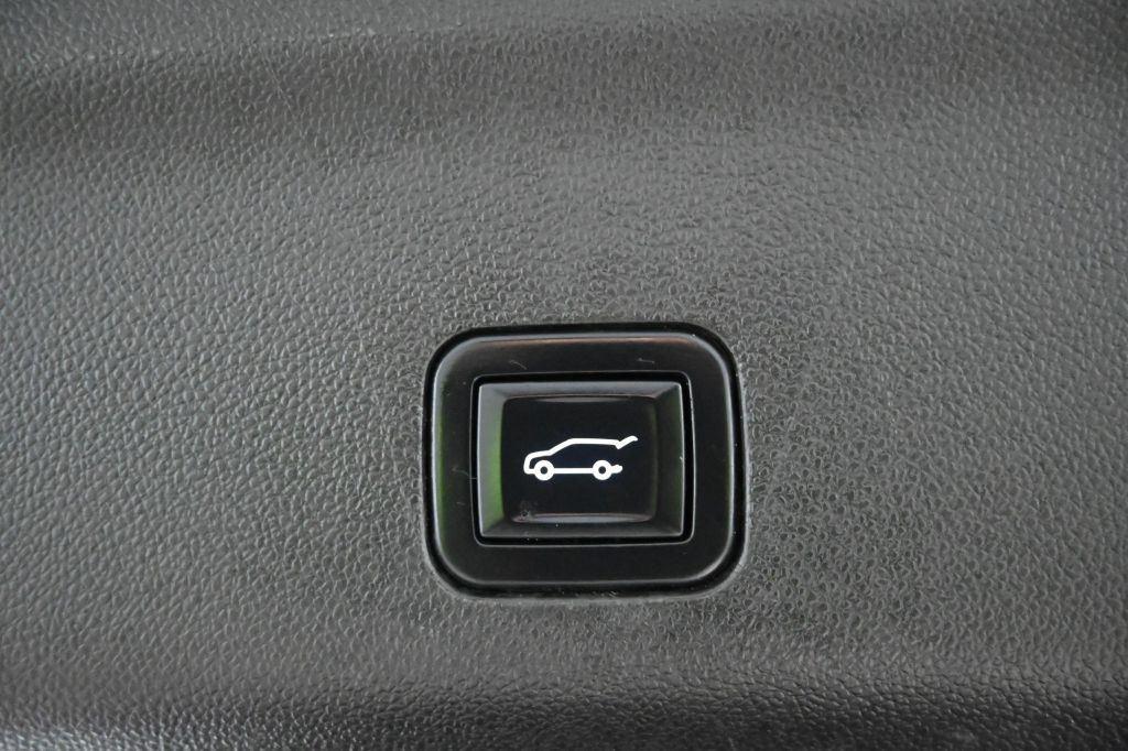 GMC Yukon XL 4WD 4dr Denali 2022