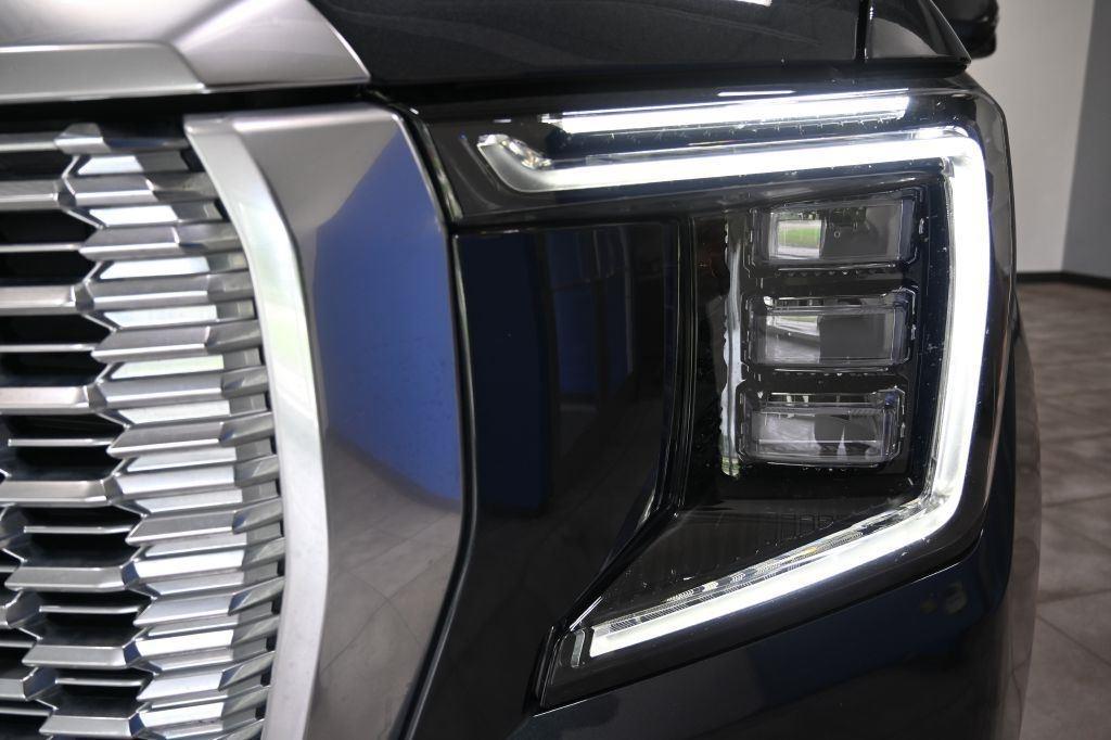 GMC Yukon XL 4WD 4dr Denali 2022