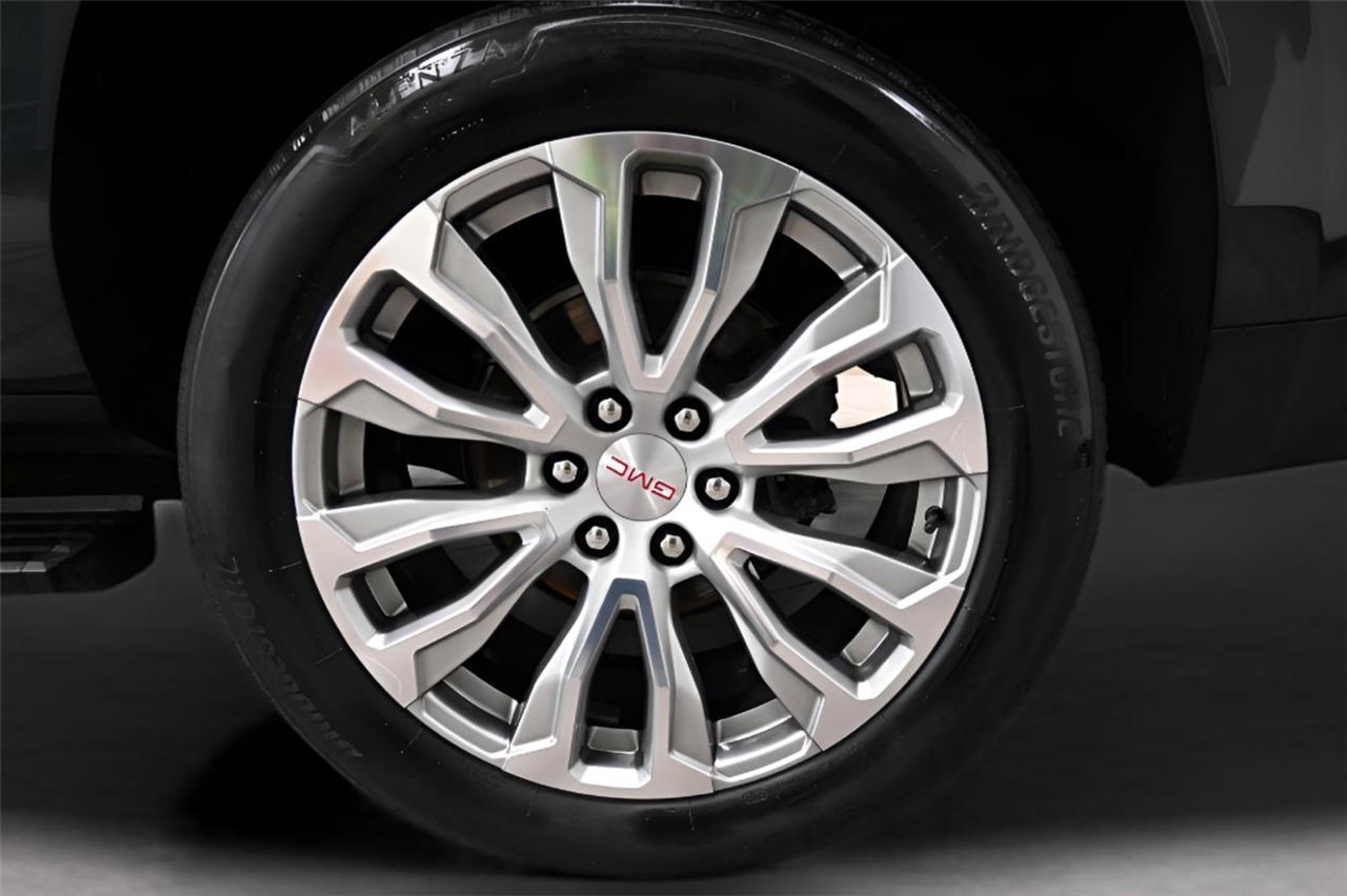 GMC Yukon XL 4WD 4dr Denali 2022