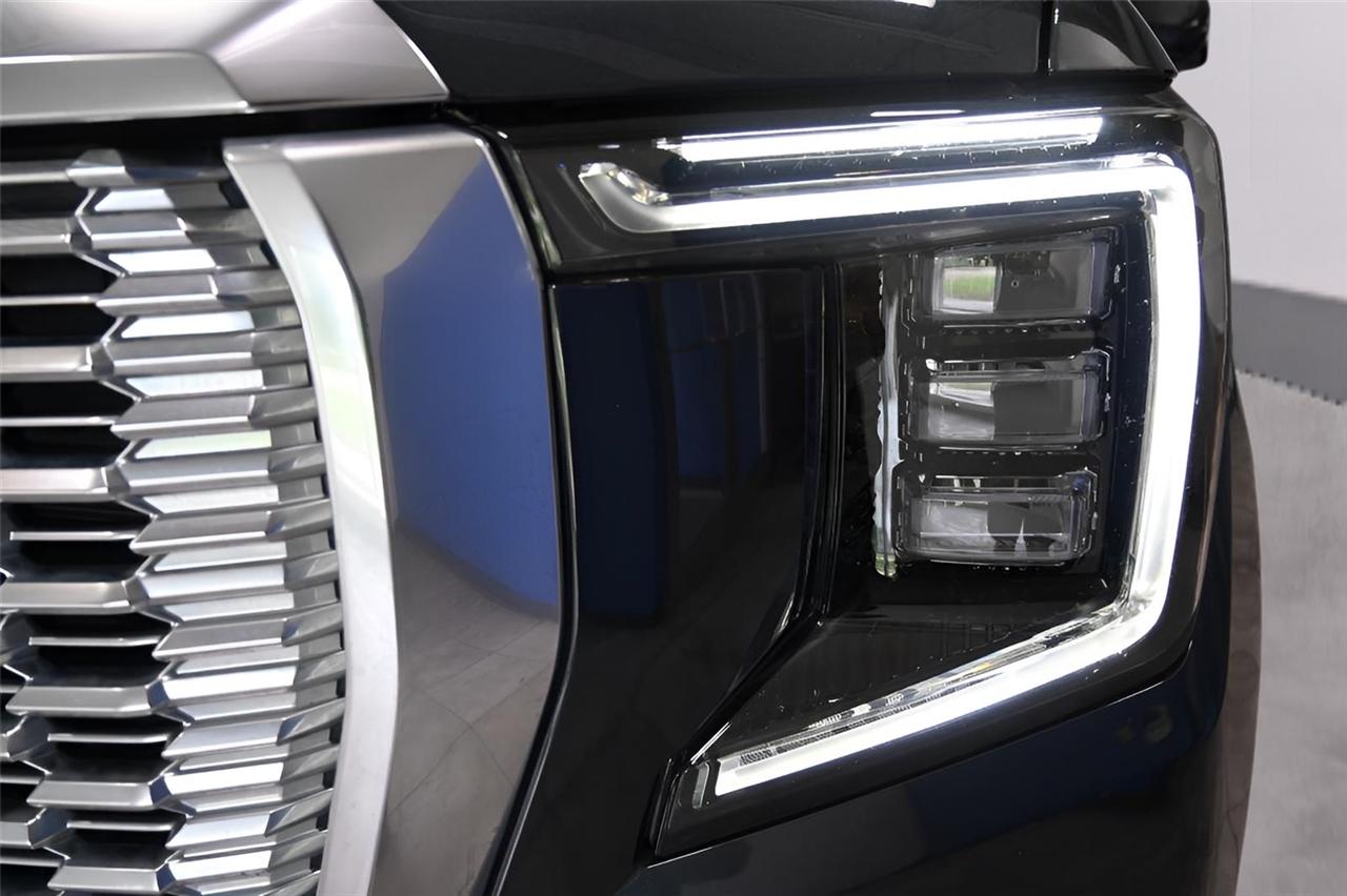 GMC Yukon XL 4WD 4dr Denali 2022