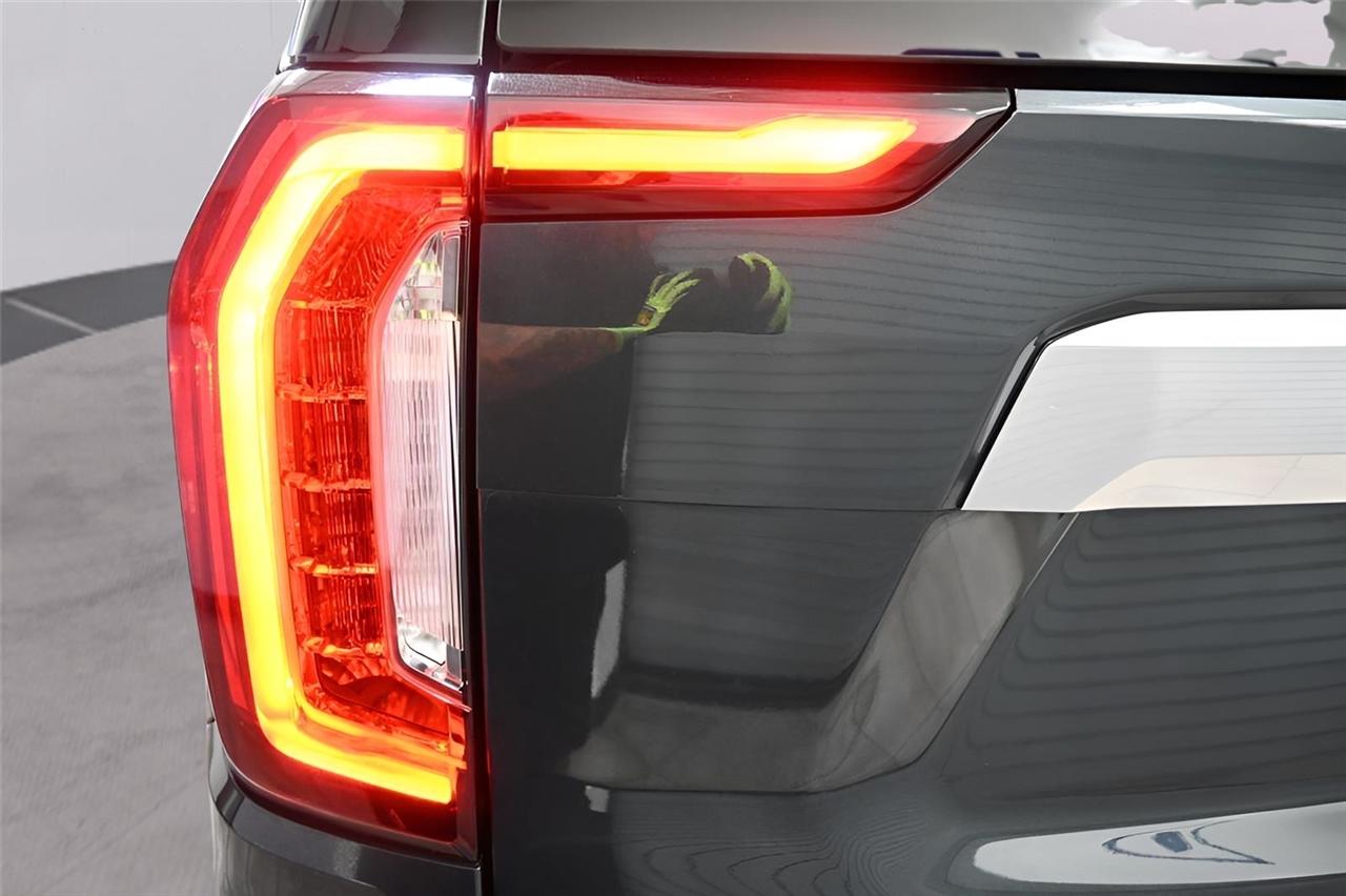 GMC Yukon XL 4WD 4dr Denali 2022