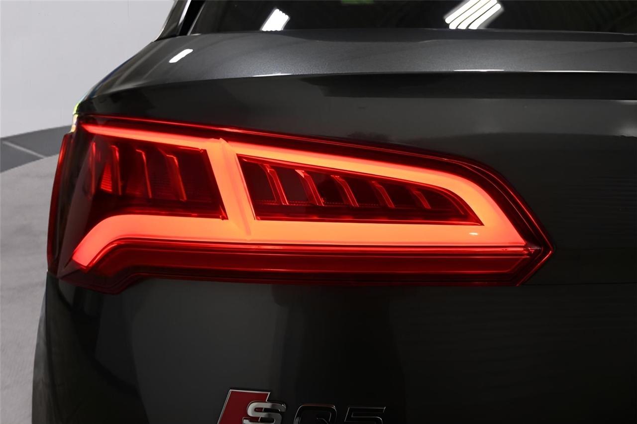 Audi SQ5 Premium Plus 3.0 TFSI quattro 2020