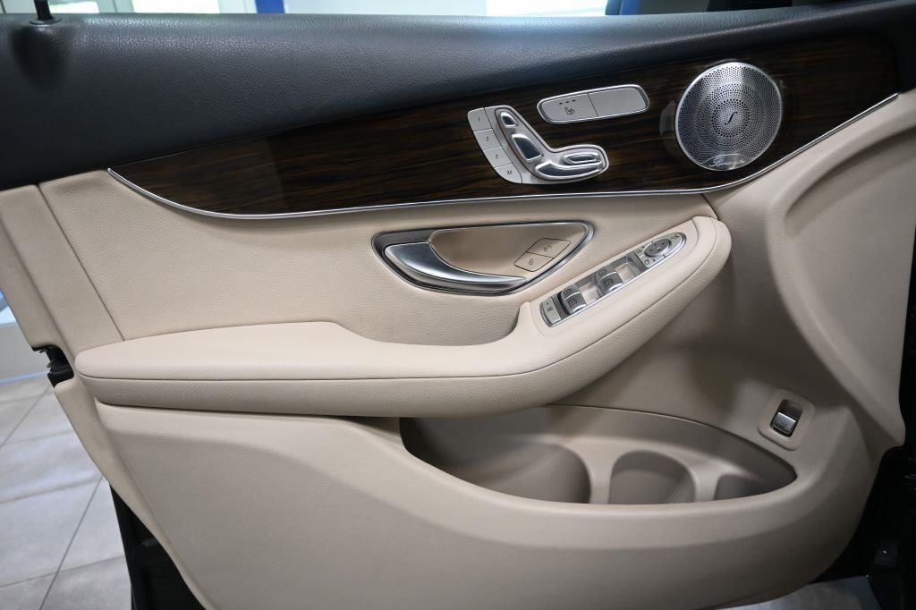 Mercedes-Benz GLC GLC 300 4MATIC SUV 2018