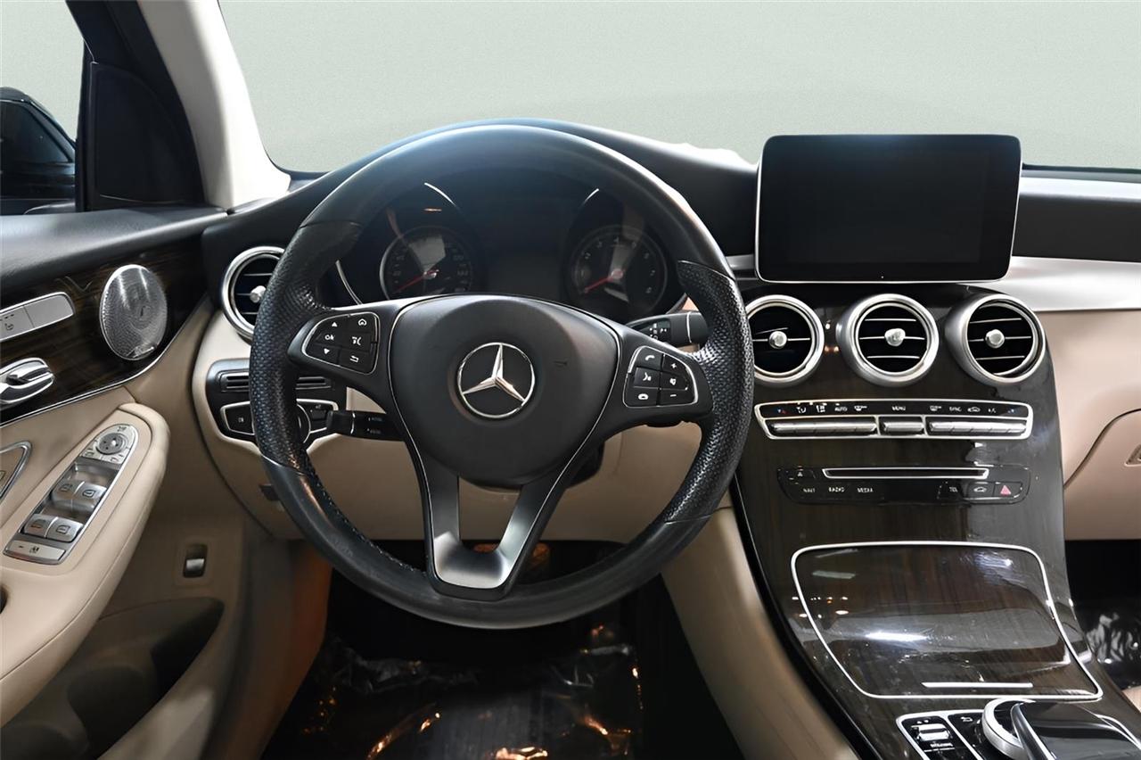 Mercedes-Benz GLC GLC 300 4MATIC SUV 2018