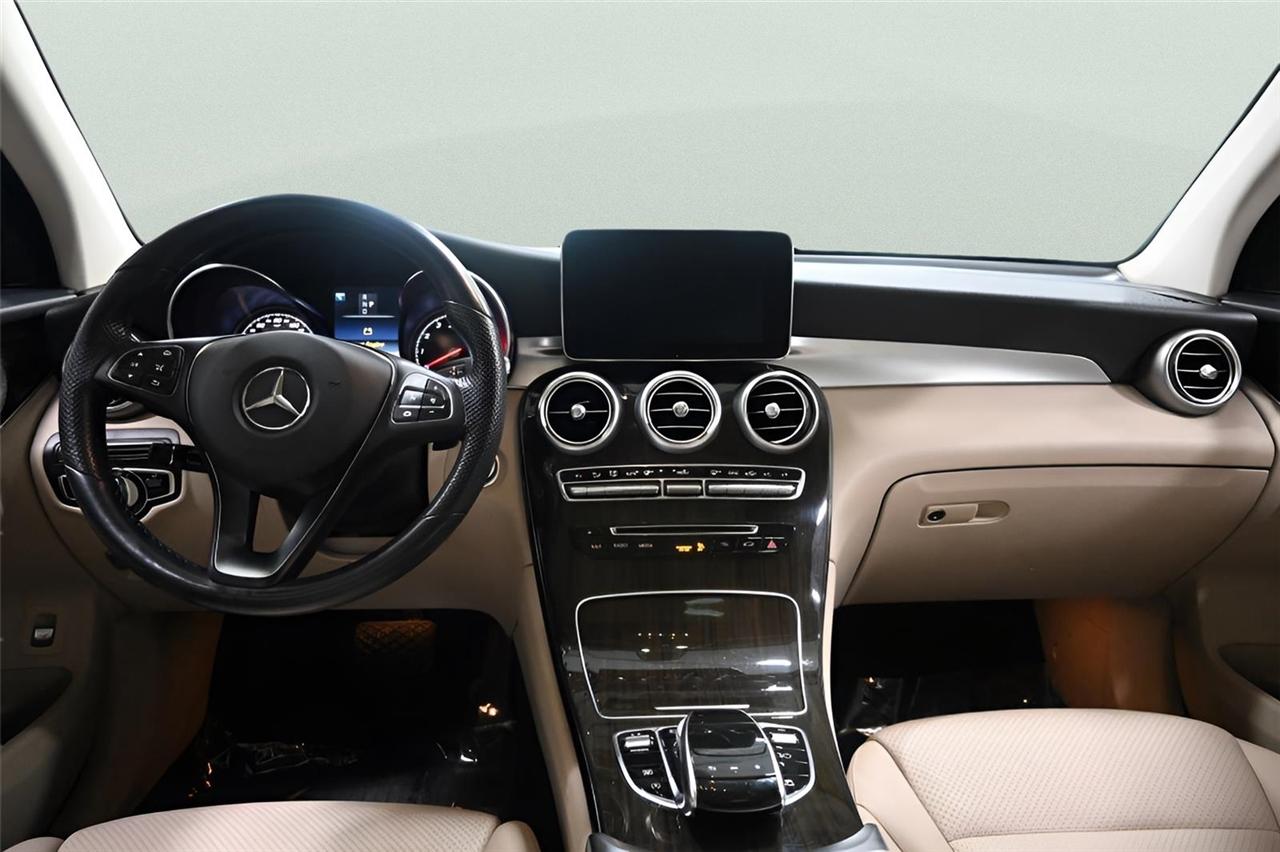 Mercedes-Benz GLC GLC 300 4MATIC SUV 2018