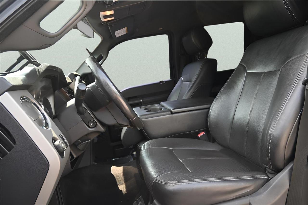 Ford Super Duty F-350 SRW 4WD Crew Cab 172" Platinum 2015