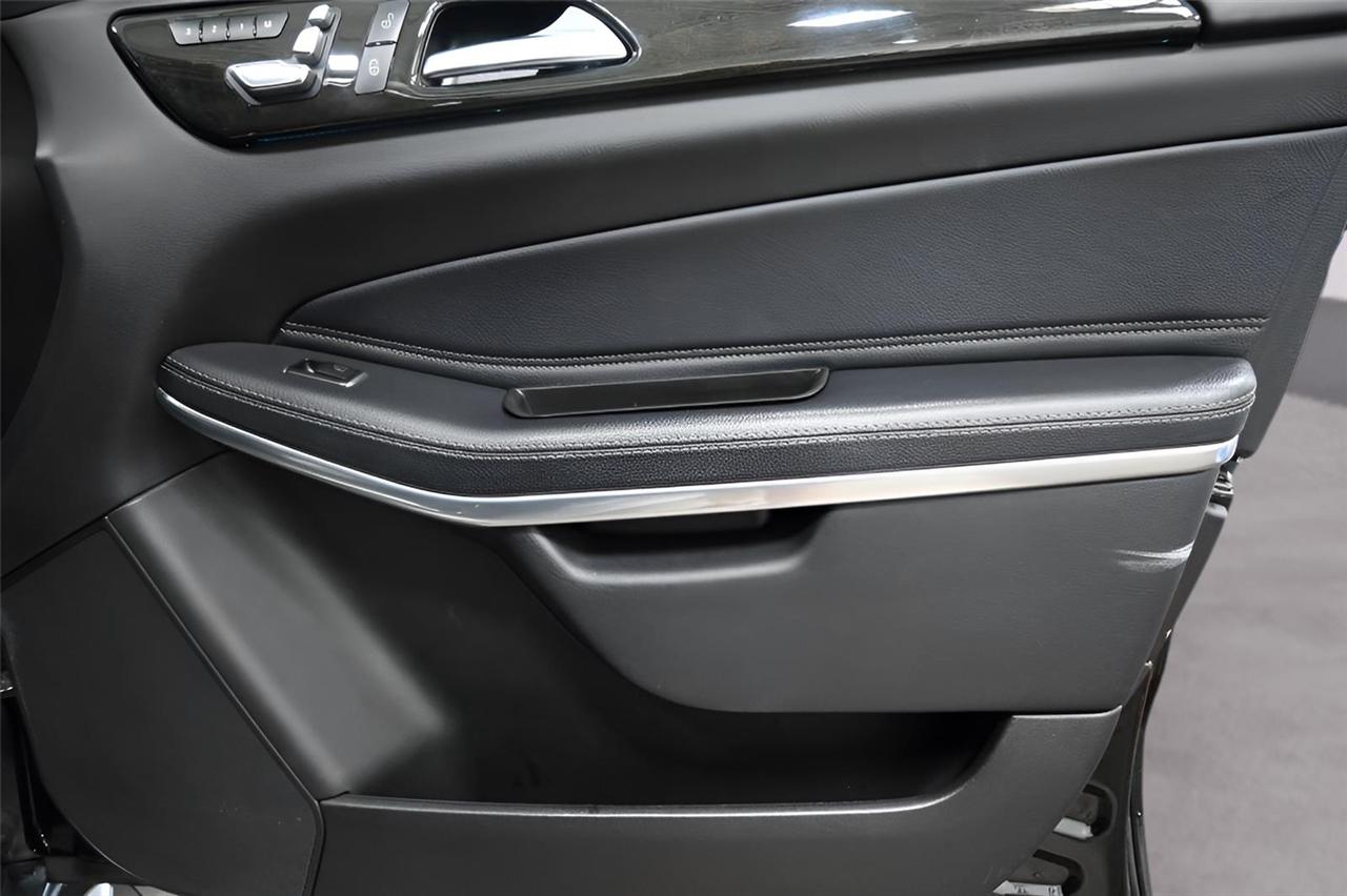 Mercedes-Benz GLS GLS 550 4MATIC SUV 2017