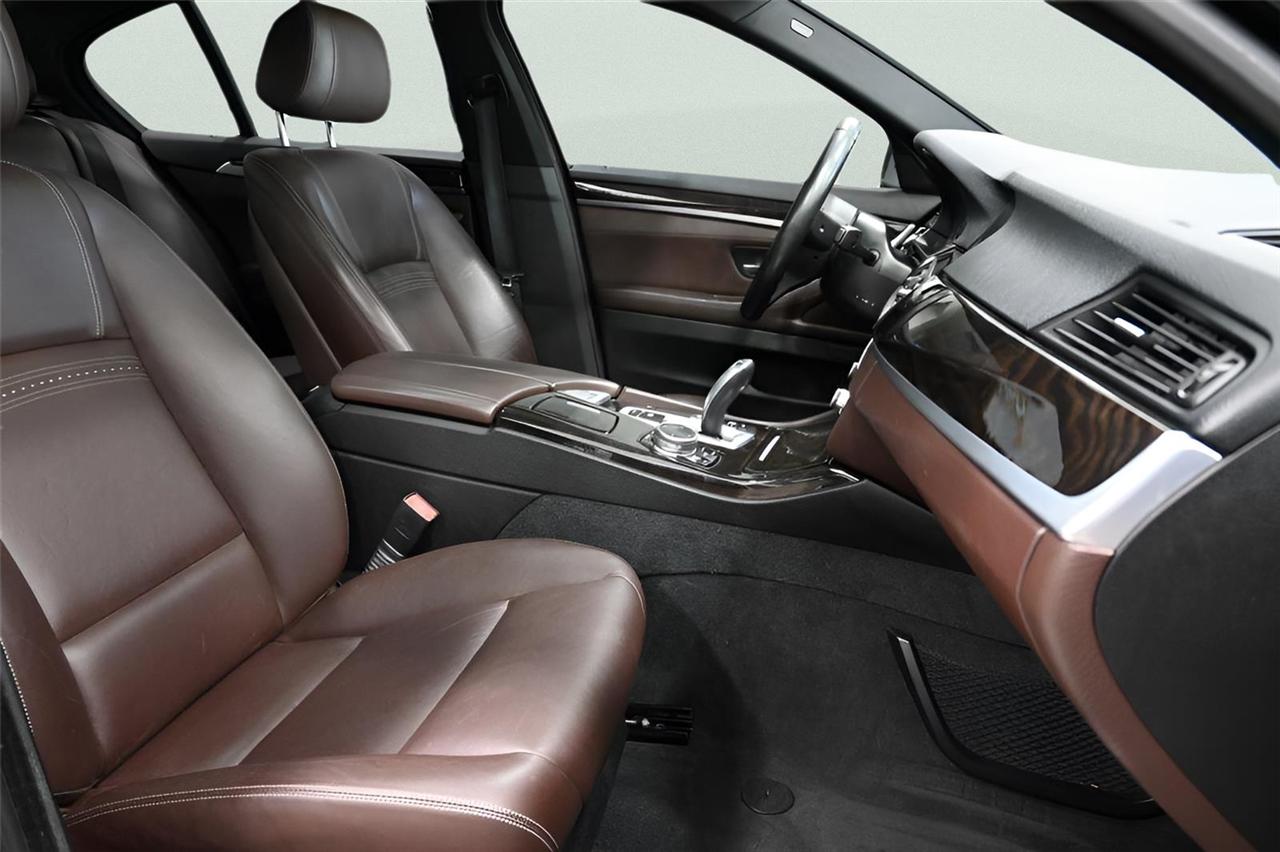 BMW 5 Series 4dr Sdn 528i xDrive AWD 2015
