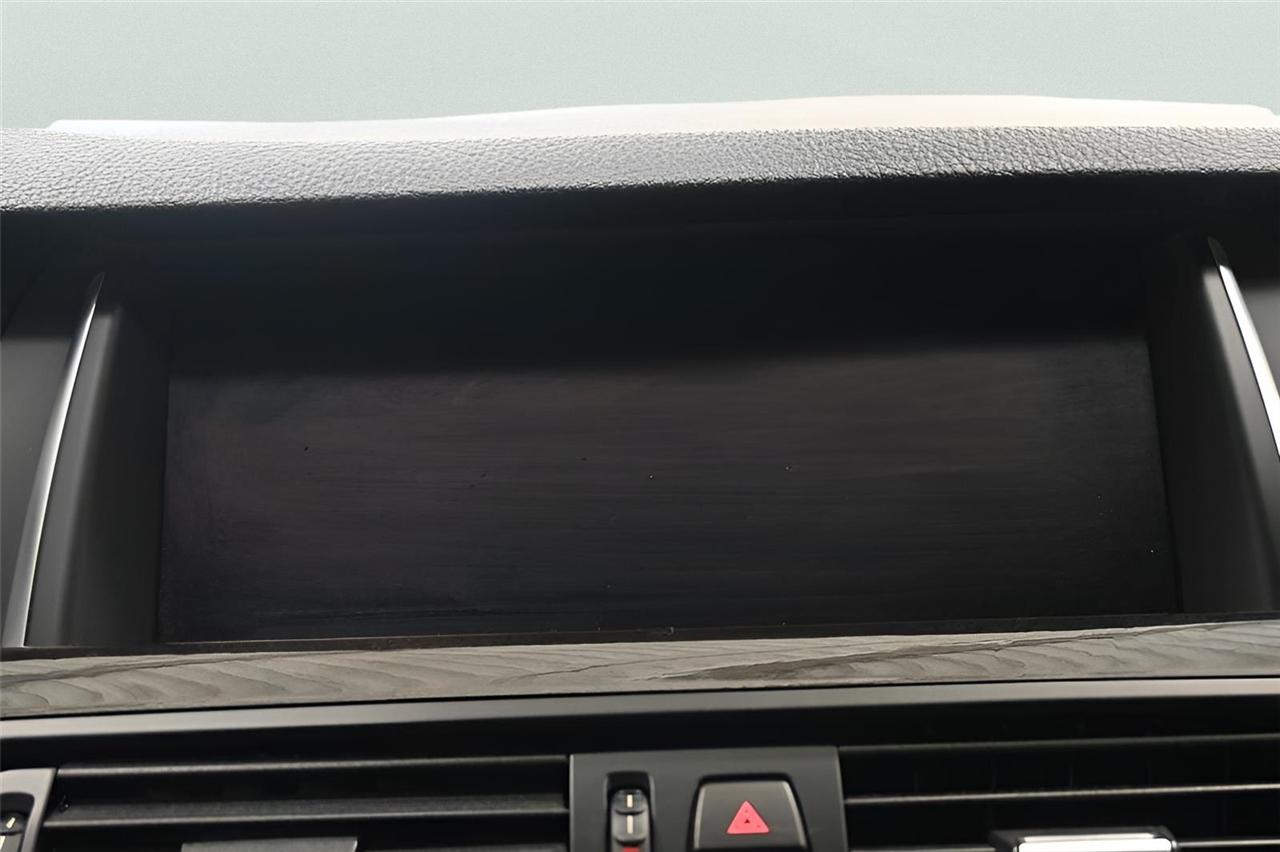 BMW 5 Series 4dr Sdn 528i xDrive AWD 2015