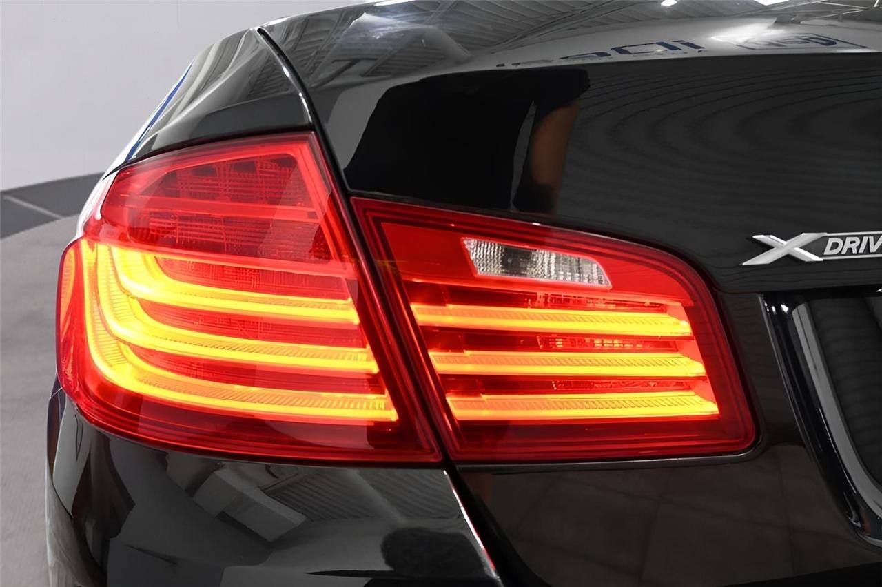 BMW 5 Series 4dr Sdn 528i xDrive AWD 2015