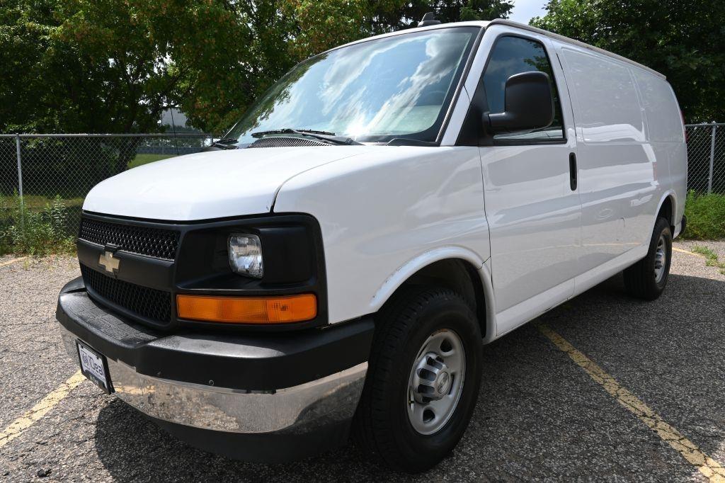 2017 Chevrolet Express Cargo Van RWD 3500 135"
