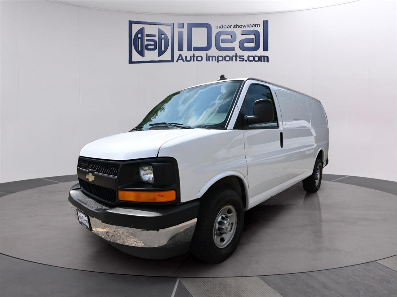2017 Chevrolet Express Cargo Van RWD 3500 135"