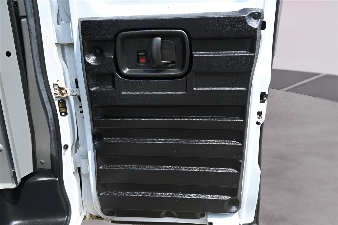 Chevrolet Express Cargo Van RWD 3500 135" 2017
