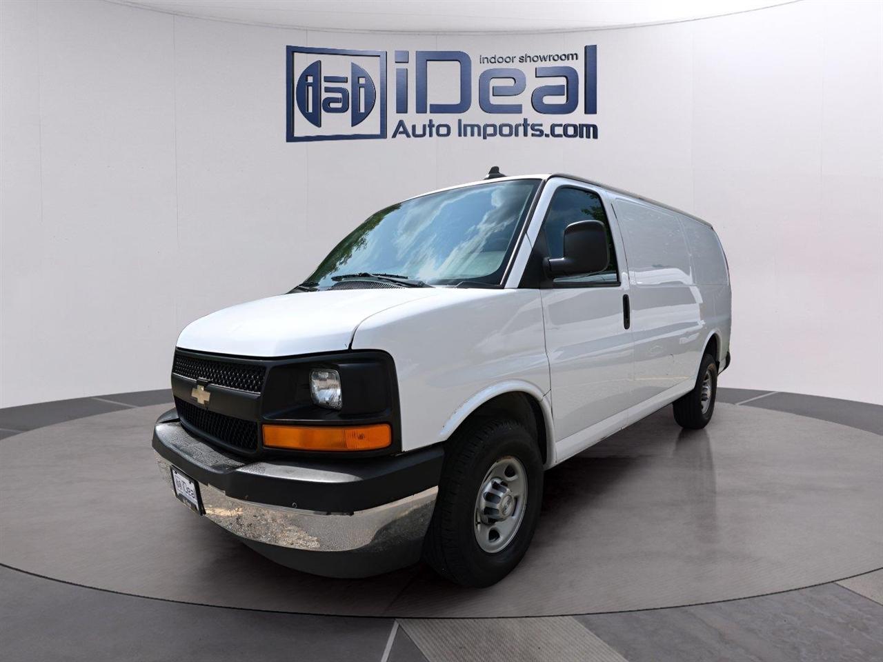 2017 Chevrolet Express Cargo Van RWD 3500 135"