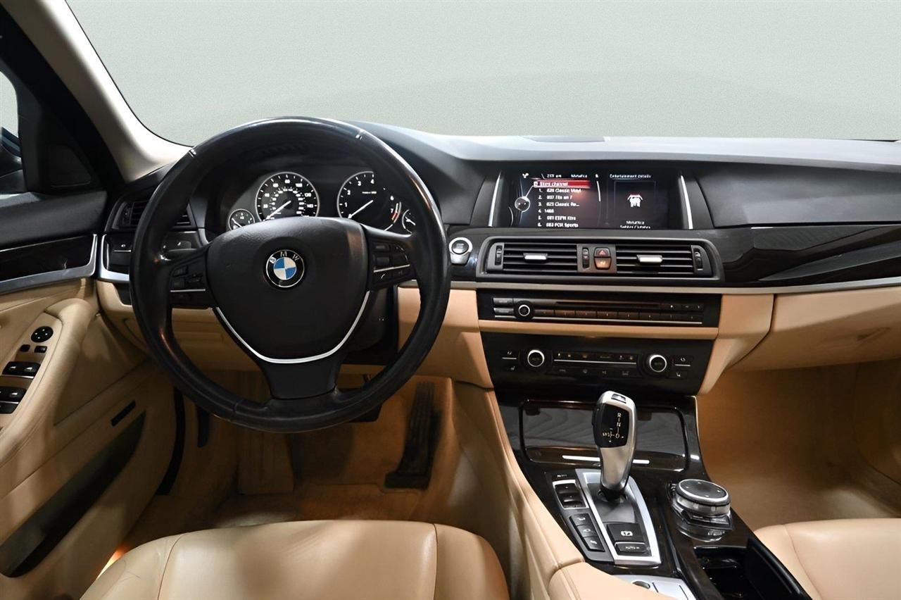 BMW 5 Series 4dr Sdn 535i xDrive AWD 2015