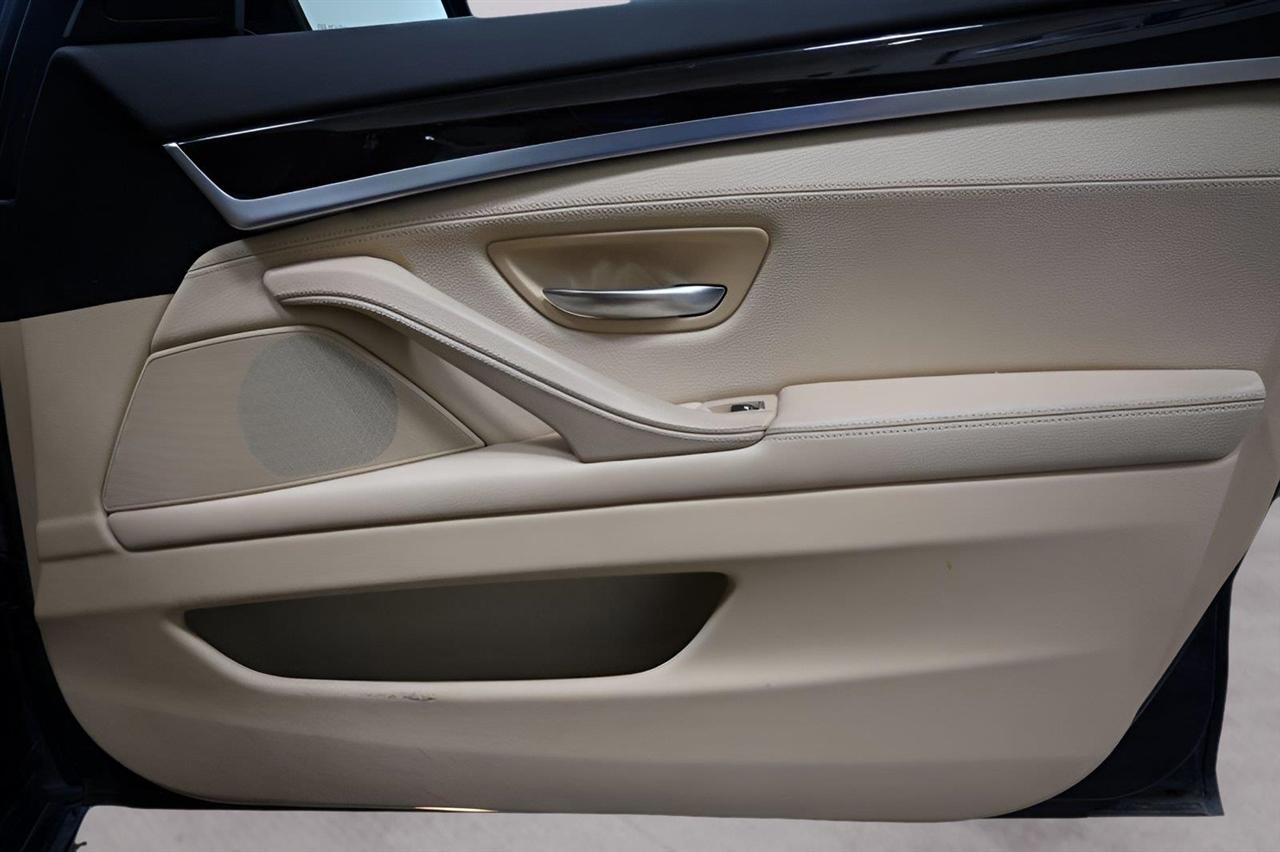 BMW 5 Series 4dr Sdn 535i xDrive AWD 2015