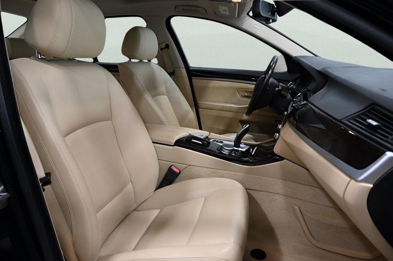 BMW 5 Series 4dr Sdn 535i xDrive AWD 2015