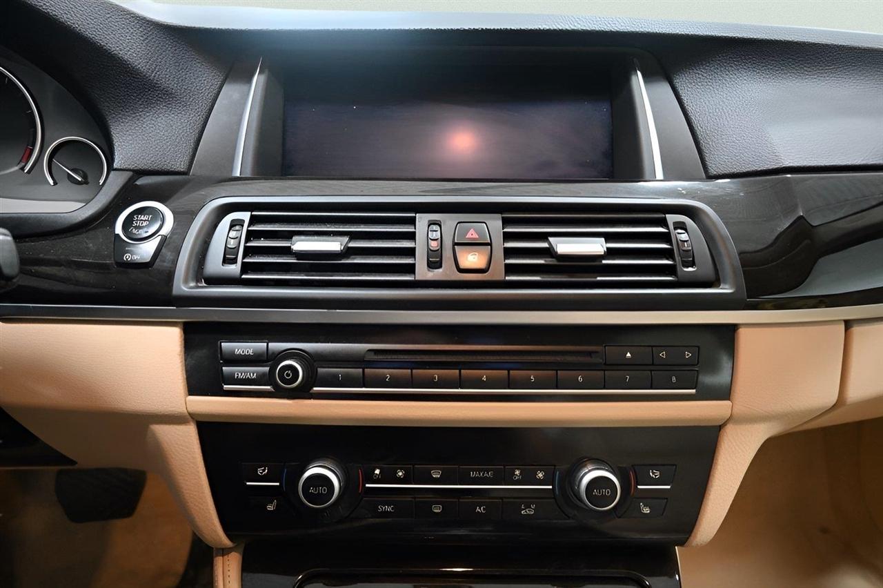 BMW 5 Series 4dr Sdn 535i xDrive AWD 2015