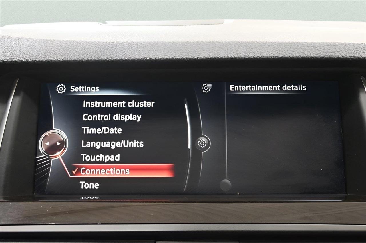 BMW 5 Series 4dr Sdn 535i xDrive AWD 2015