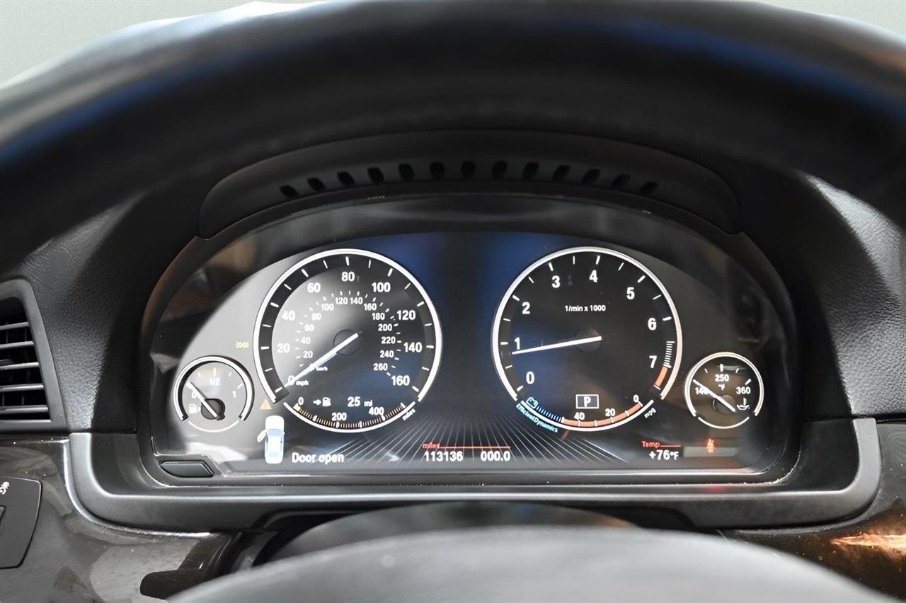 BMW 5 Series 4dr Sdn 535i xDrive AWD 2015