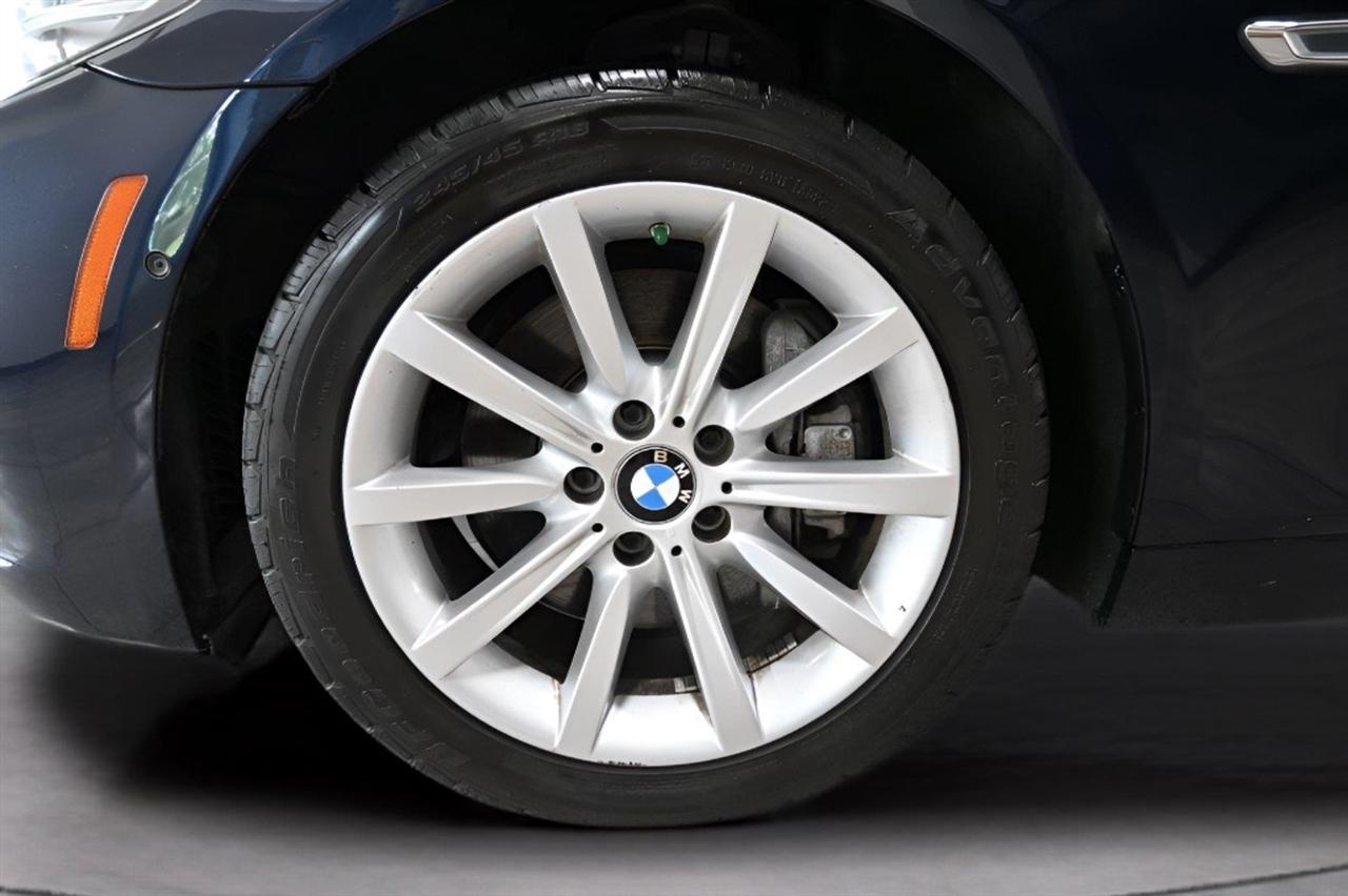 BMW 5 Series 4dr Sdn 535i xDrive AWD 2015