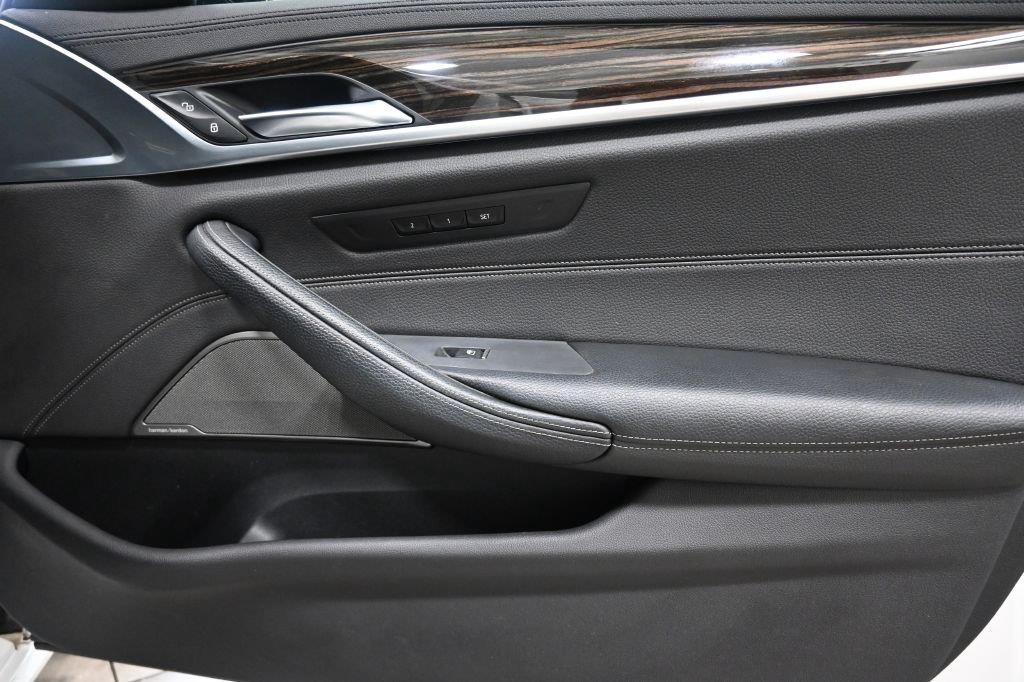 BMW 5 Series 540i xDrive Sedan 2017