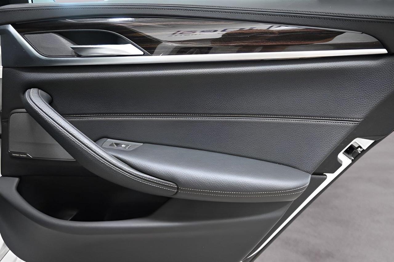 BMW 5 Series 540i xDrive Sedan 2017