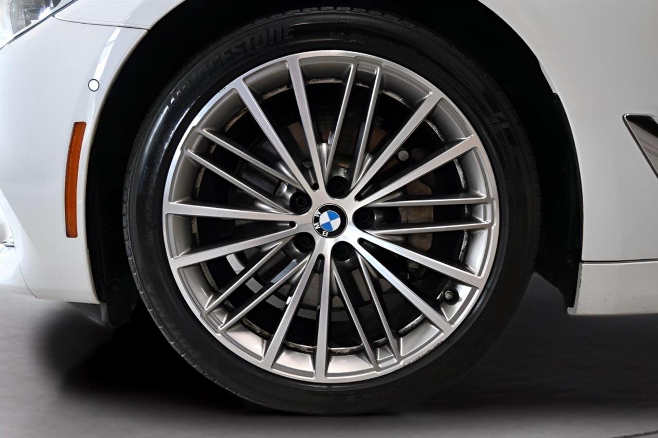 BMW 5 Series 540i xDrive Sedan 2017