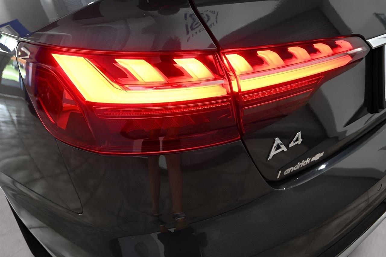Audi A4 Sedan Premium Plus 40 TFSI quattro 2021