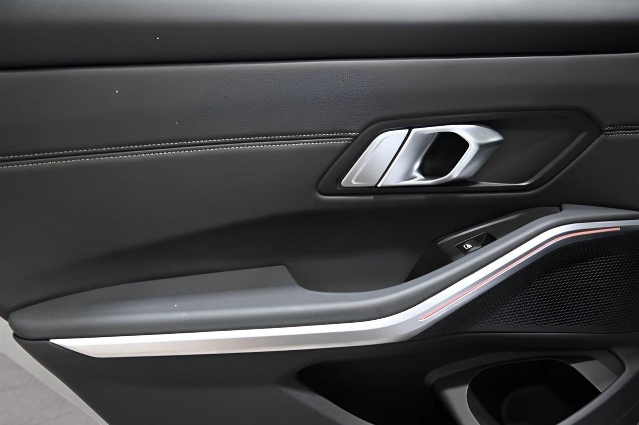BMW 3 Series 330i xDrive Sedan 2019