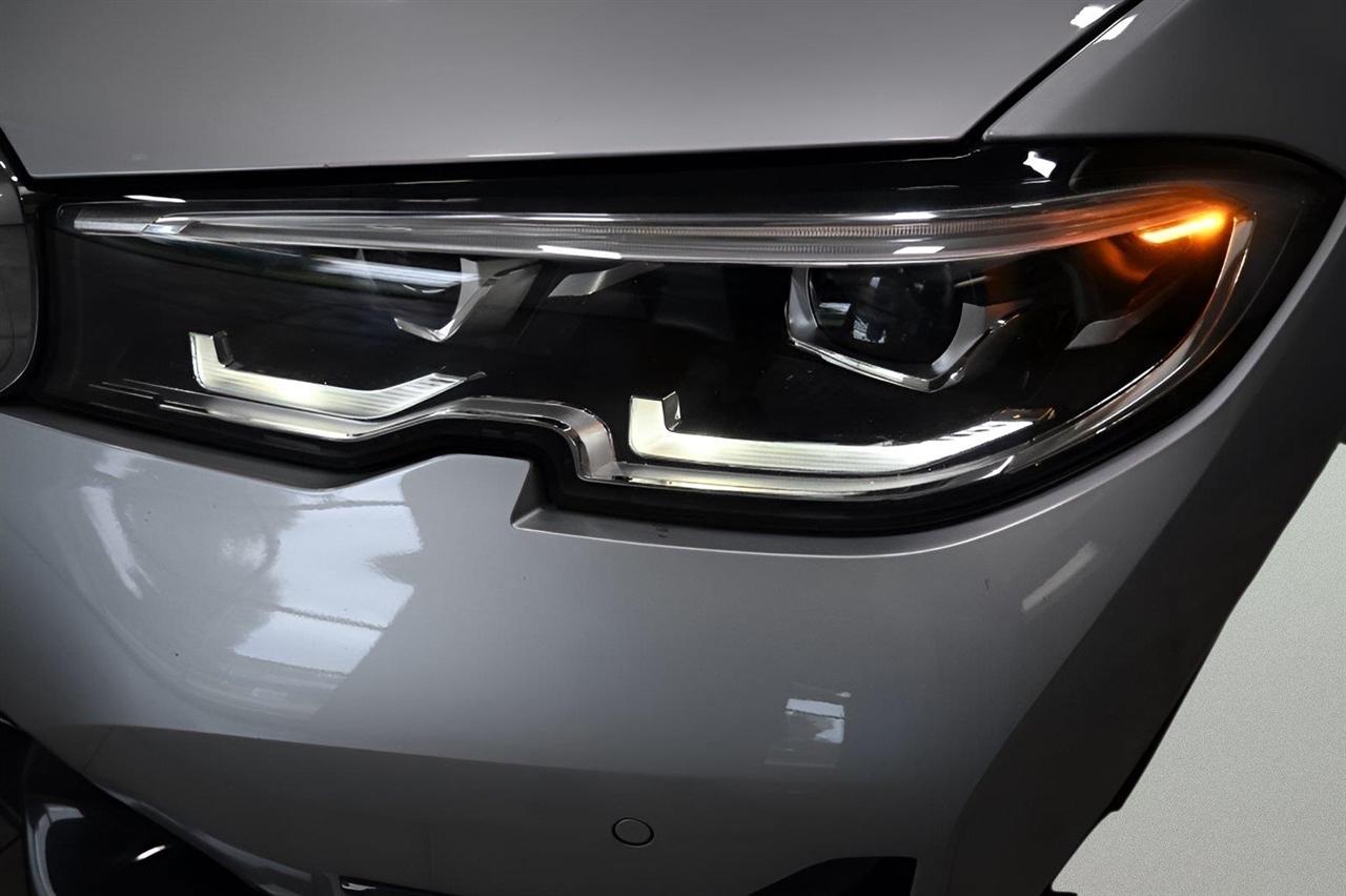 BMW 3 Series 330i xDrive Sedan 2019