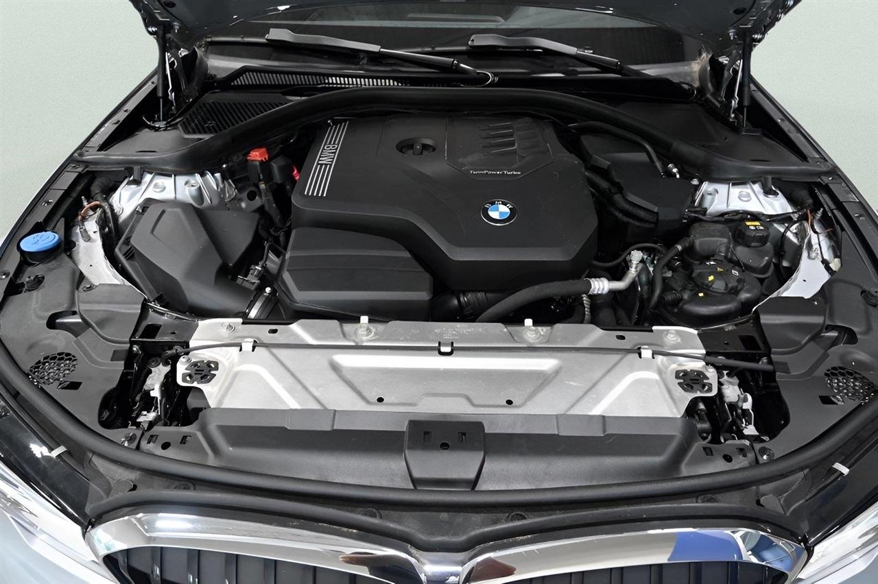 BMW 3 Series 330i xDrive Sedan 2019