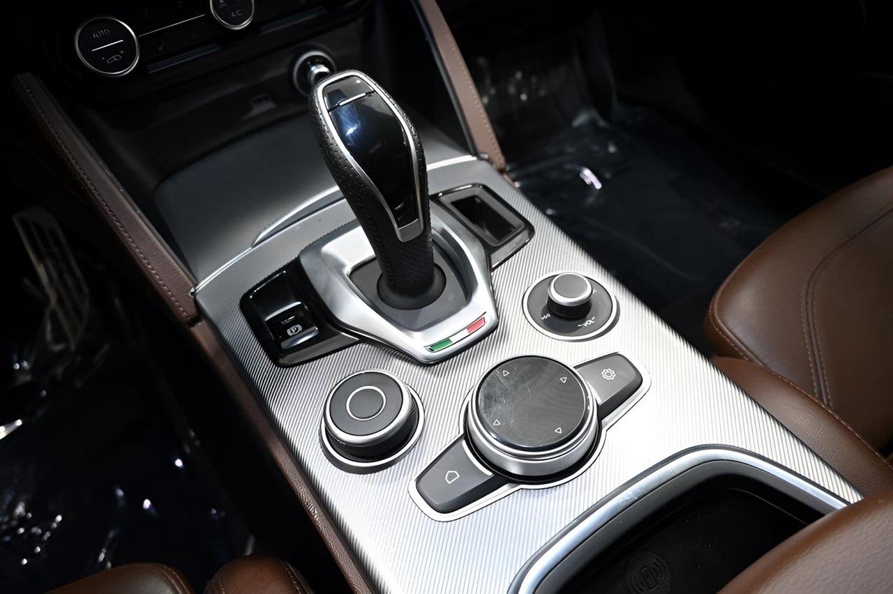 Alfa Romeo Stelvio Ti Sport AWD 2021