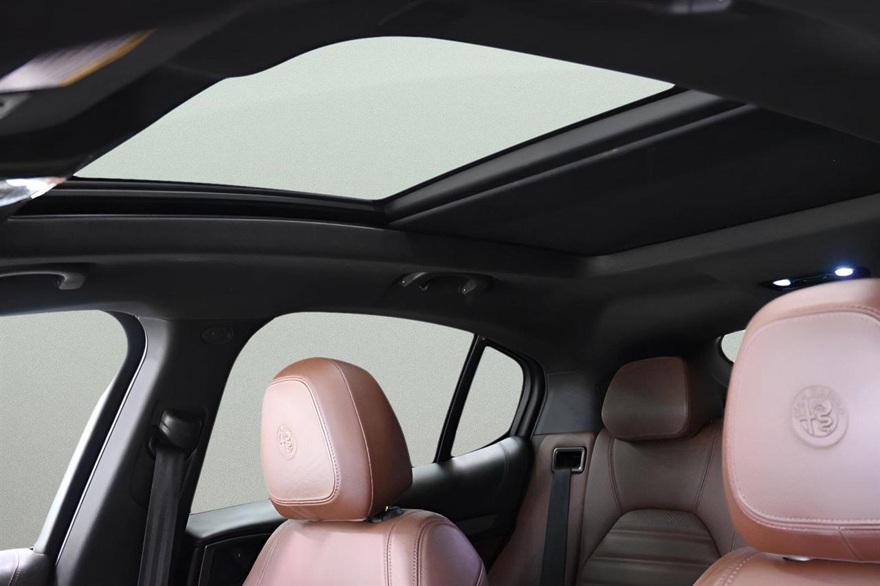 Alfa Romeo Stelvio Ti Sport AWD 2021