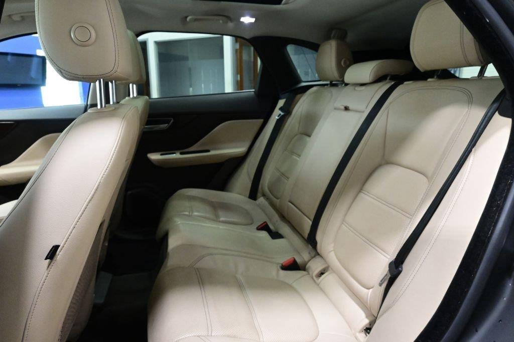 Jaguar F-Pace 35t Prestige AWD 2017