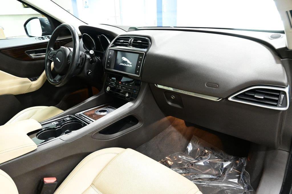 Jaguar F-Pace 35t Prestige AWD 2017