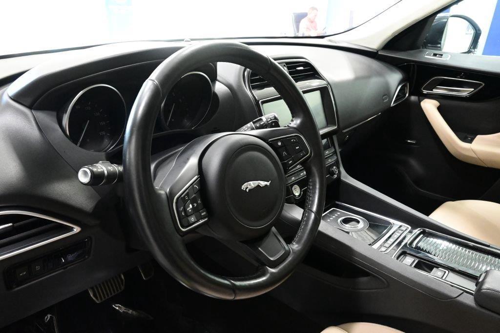Jaguar F-Pace 25t Premium AWD 2019