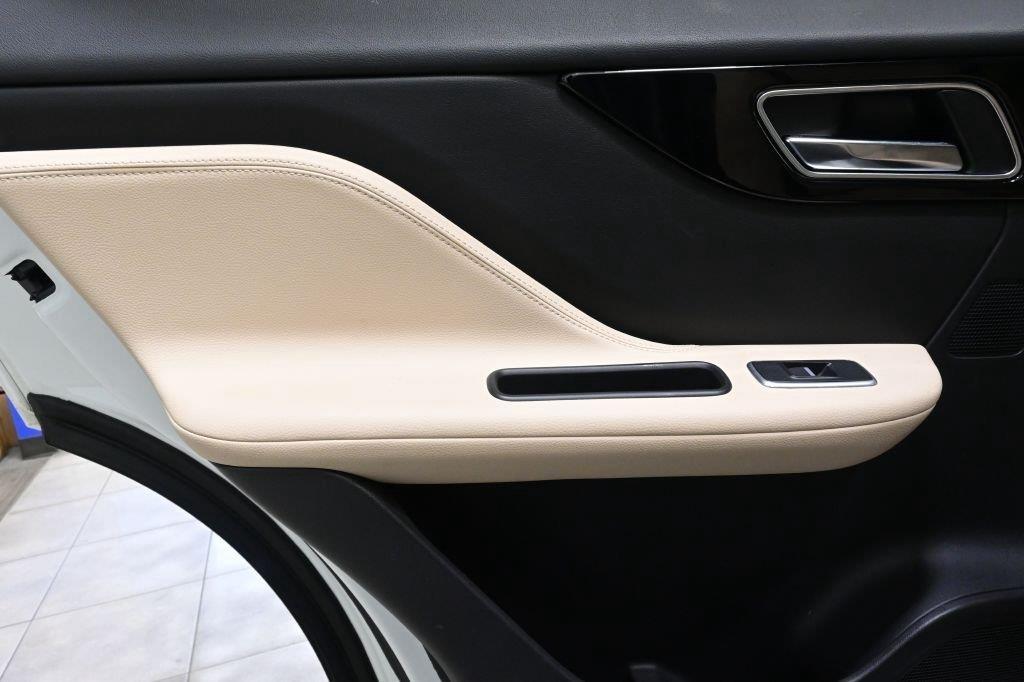Jaguar F-Pace 25t Premium AWD 2019