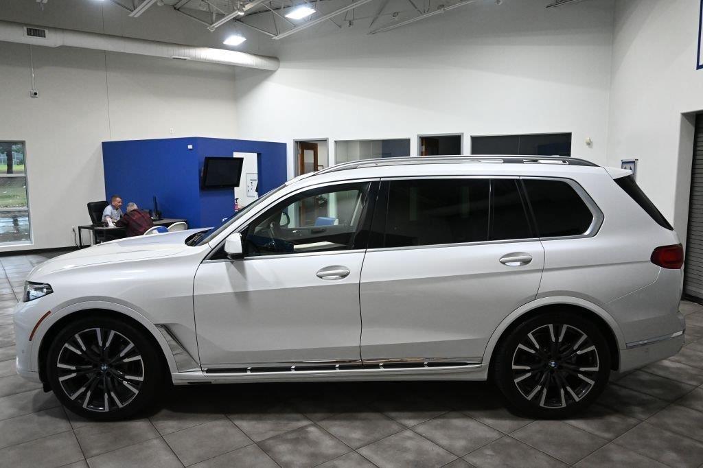 BMW X7 xDrive40i Sports Activity Vehicle 2021