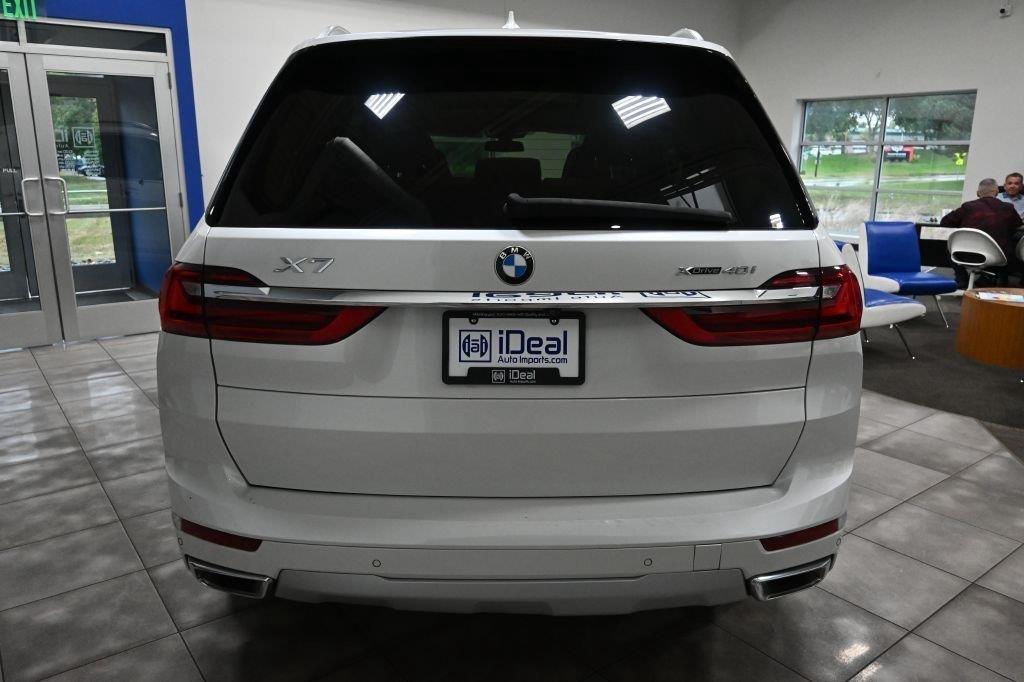 BMW X7 xDrive40i Sports Activity Vehicle 2021