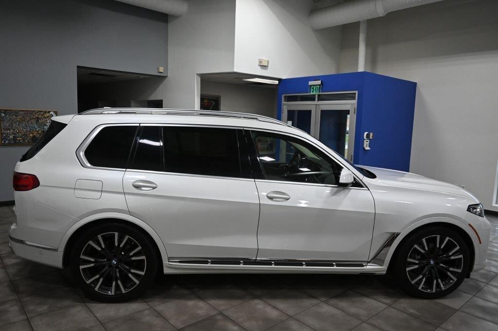 BMW X7 xDrive40i Sports Activity Vehicle 2021