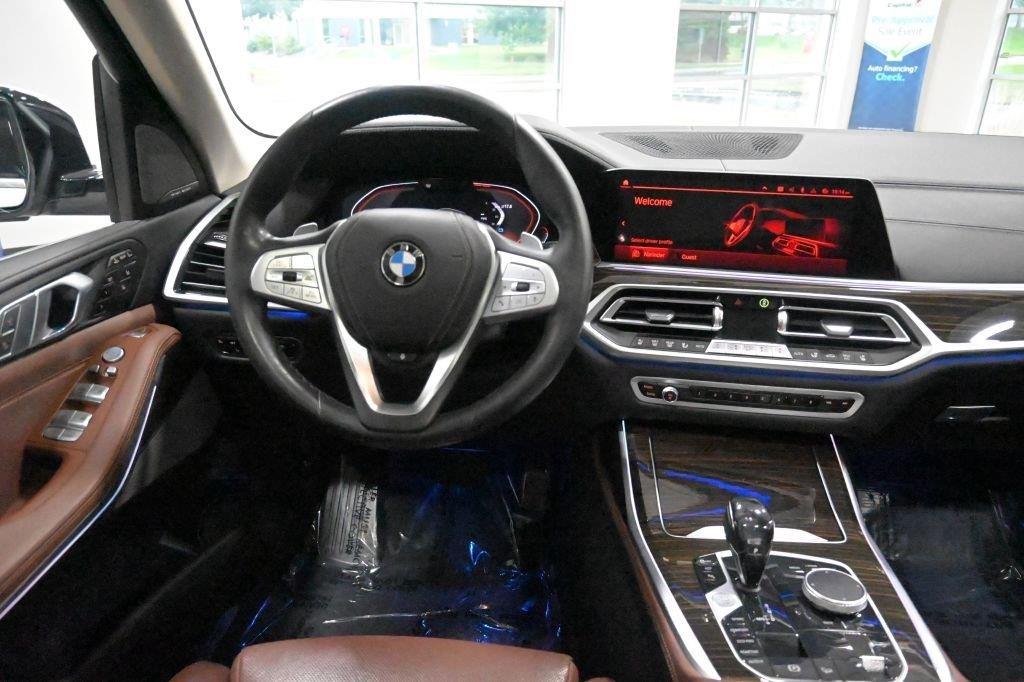BMW X7 xDrive40i Sports Activity Vehicle 2021