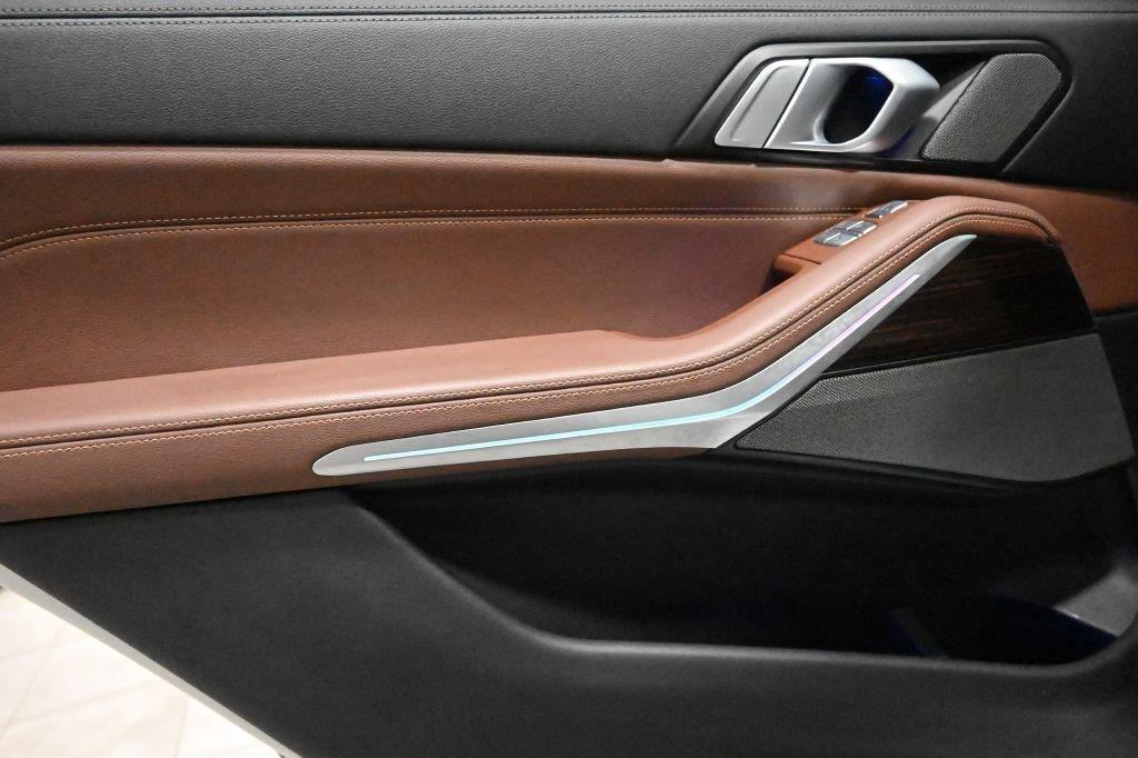 BMW X7 xDrive40i Sports Activity Vehicle 2021