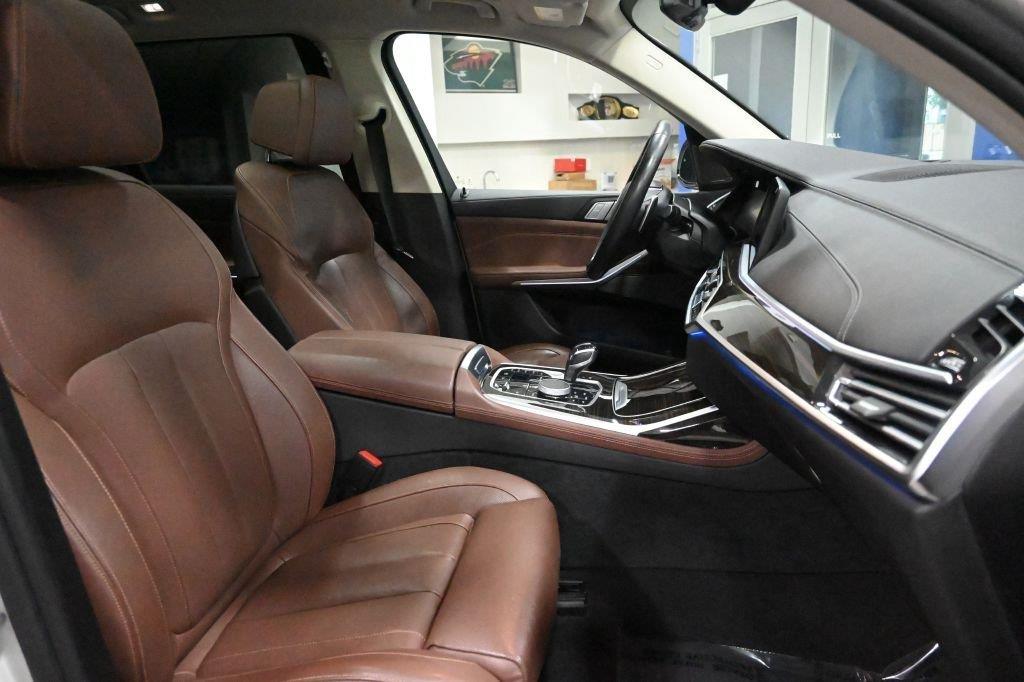 BMW X7 xDrive40i Sports Activity Vehicle 2021